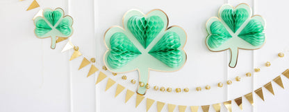 Hanging Shamrock Honeycomb